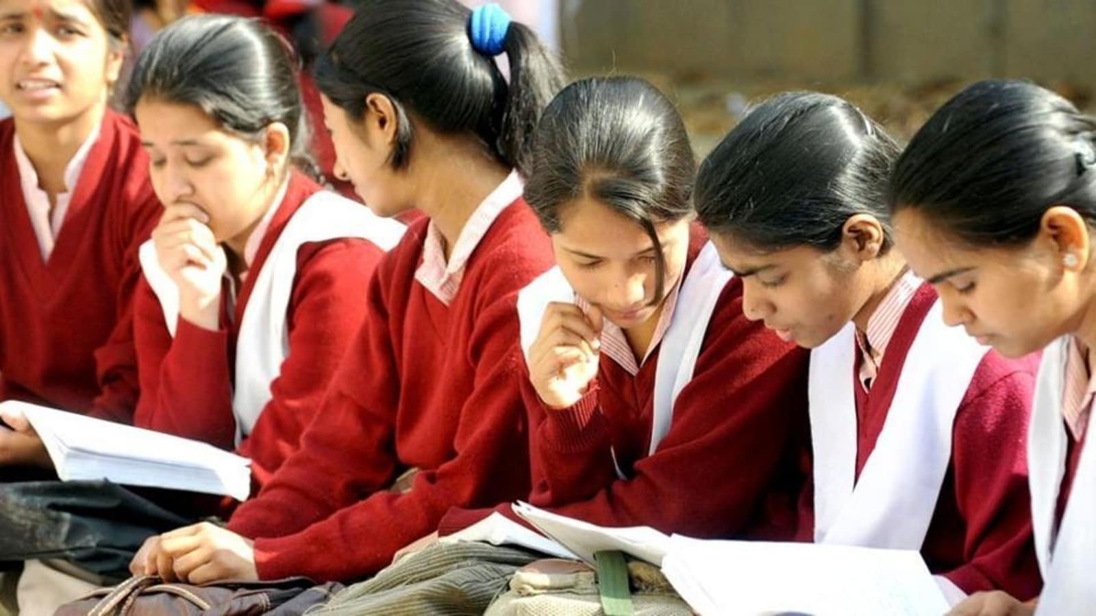 CBSE denies change in class 10, 12 board exam 2025 syllabus, issues statement